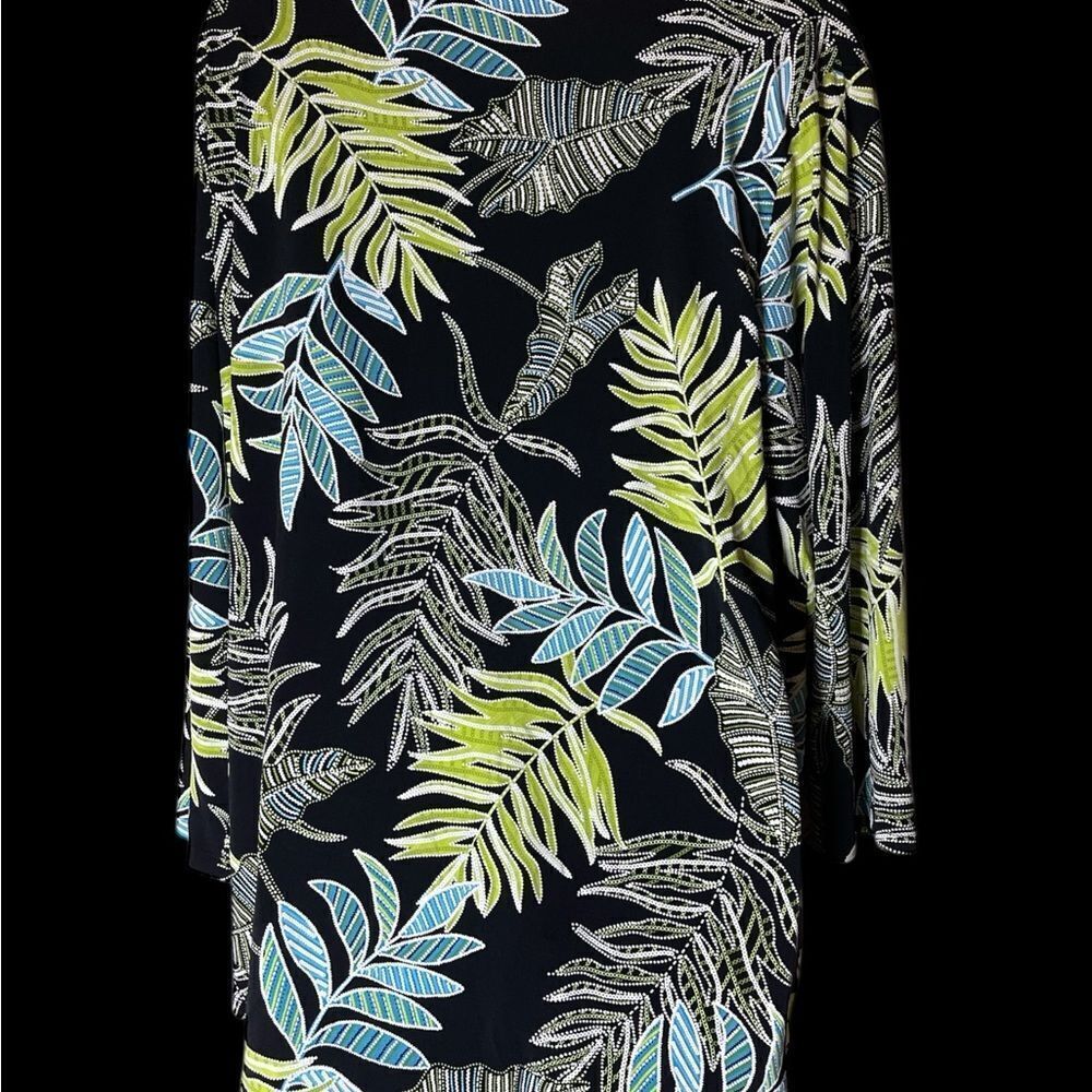 Ruby Rd. Silky Leaf Pattern Top in Black and Green Size 2X